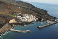 Los vecinos de La Restinga permanecerán desplazados ante riesgo de que proceso eruptivo en El Hierro llegue a la costa  
