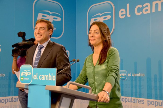 Rosario Soto Y Rafael Carmona, Hoy En Rueda De Prensa
