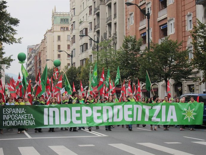 Manifestación De La Red Independentistak En Bilbao