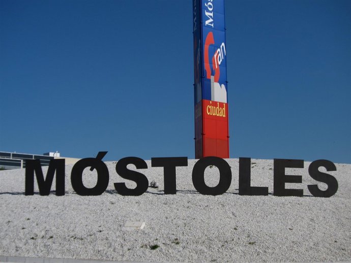 Entrada A Móstoles Por La Carretera De Extremadura