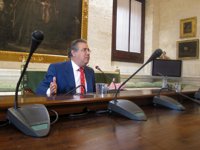 Zoido dice que Sevilla y Andalucía tendrán presencia mundial  con Davis y pide a Junta igual trato que en 2004