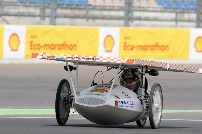 El Coche De La UCAM Durante Su Participación En La Shell Eco-Marathon.