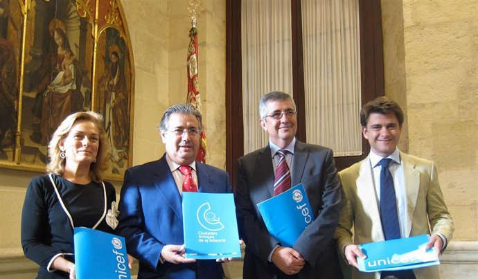 De Pablos-Blanco, Zoido, García Y Pérez En La Presentación