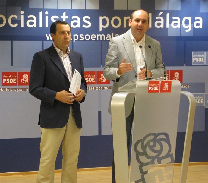 Ruiz Espejo Y Conejo, En Rueda De Prensa