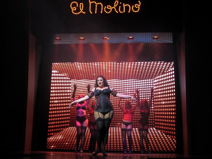 El Molino, Burlesque, Corsé, Cabaret
