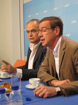 Esteban González Pons En Un Desayuno Informativo Junto A Antonio Clemente.
