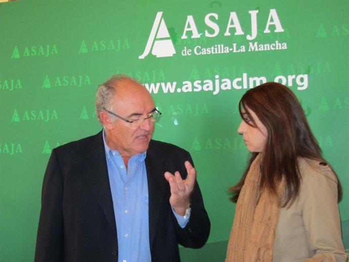 Fresneda (I) En Rueda De Prensa La Valorar La PAC