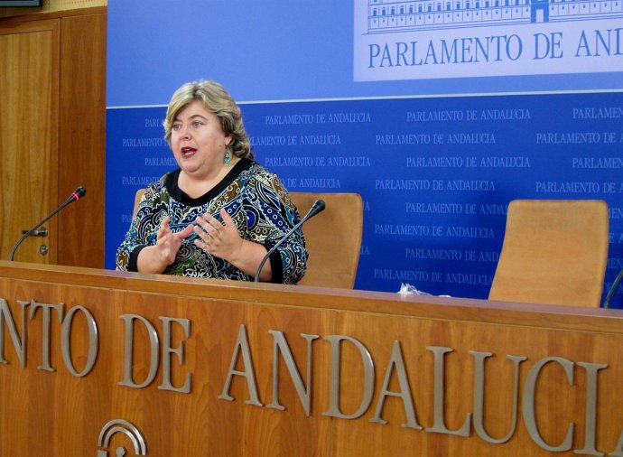 La Consejera De Agricultura Y Pesca, Clara Aguilera.