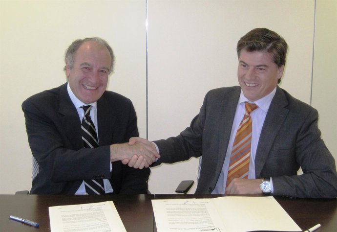 El Dtor.Gral De Industria, J.Sureda, Y El Secr.Gral De Pimec, A.Cañete (Derecha)