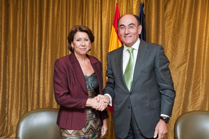 El Presidente De Iberdrola Y La Vicepresidenta Del BEI