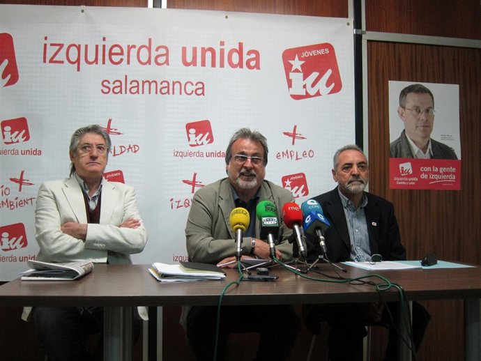 Herreros (I), González (C) Y Herreros (D)