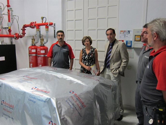 Sistema De Atmósfera Controlada Para Evitar Insectos En Libros