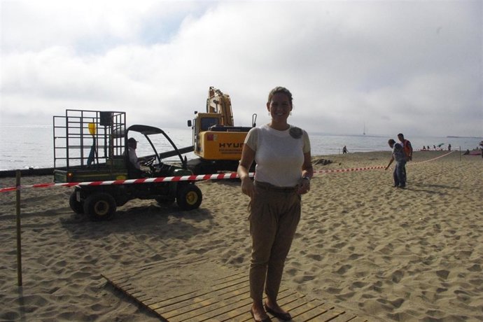 La Concejala, En Una Playa Del Municipio