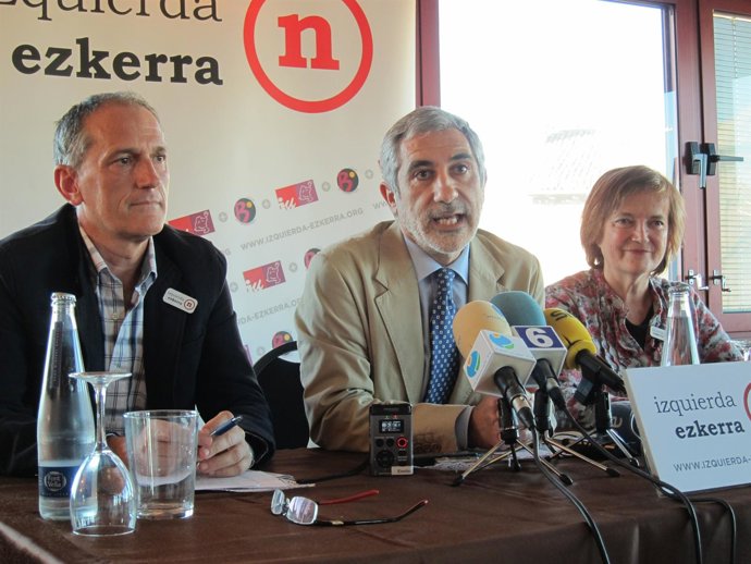 Pablo Archel, Gaspar Llamazares, Y Milagros Rubio.