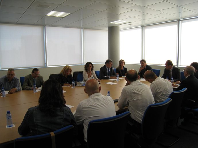 Reunión Del Consejero De Sanidad De La DGA, Ricardo Oliván, Con Los Sindicatos