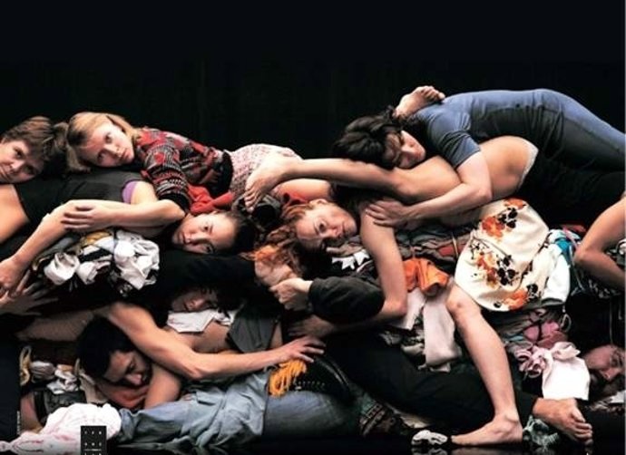 Imagen Del Espectáculo De Danza 'En Otra Parte'. 