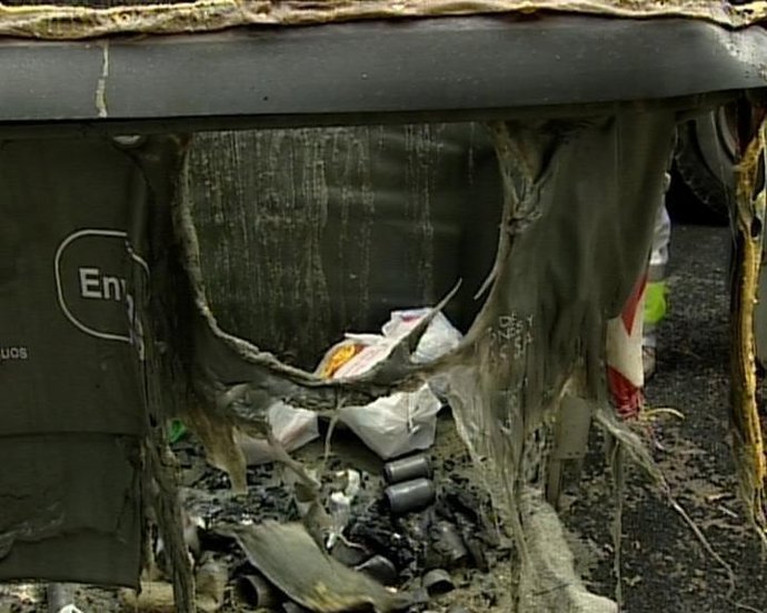 Imagen De Archivo De Contenedor Quemado