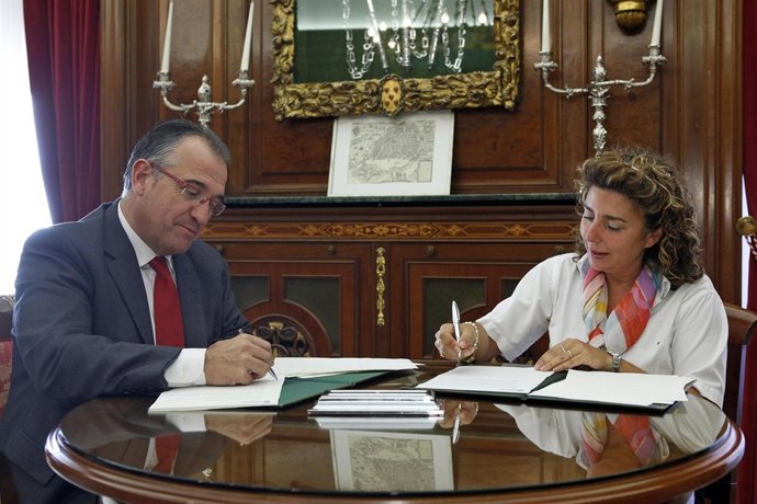 Enrique Maya Y Elena Acaz.