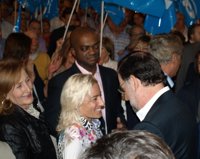 Rajoy cree que el PSOE utilizará durante la campaña "las cantinelas de siempre" sobre el PP