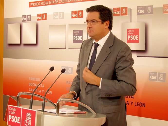 El Secretario General Del Pscyl, Óscar López