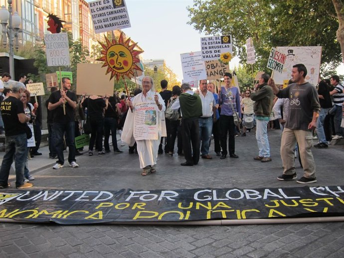 Manifestantes En La Concentración Del 15-O
