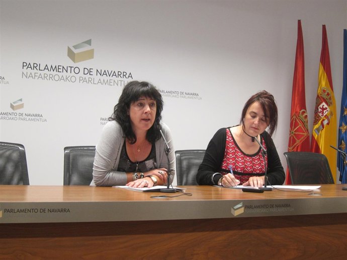 Asun Fernández De Garaialde Y Nekane Pérez, Parlamentaris De Nabai.
