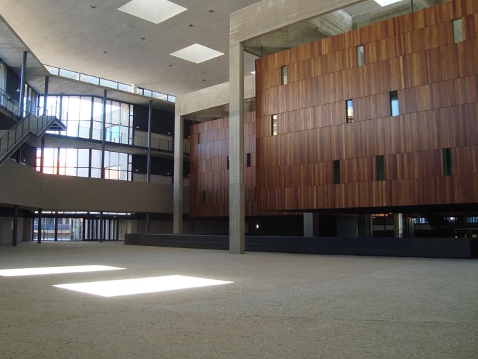 Edificio Del Nuevo Campus De La UVA En Segovia