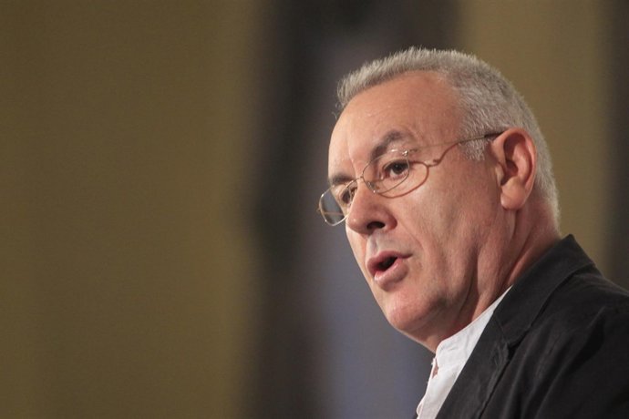 Desayuno Del Coordinador De IU, Cayo Lara