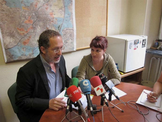 Concejales De IU En El Consistorio De Valladolid, Manuel Saravia Y María Sánchez