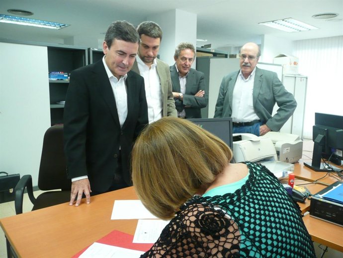 Saura Presenta Ante La Junta Electoral Provincial Las Listas Del PSRM A Congreso