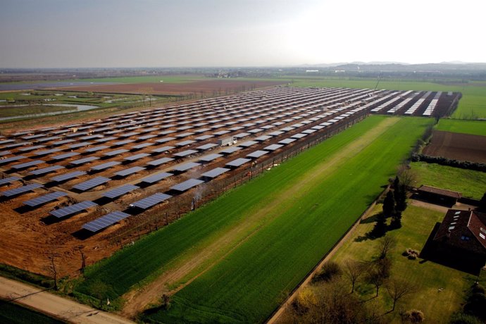 Foto Parque Solar De Tortona, Construido Por OPDE
