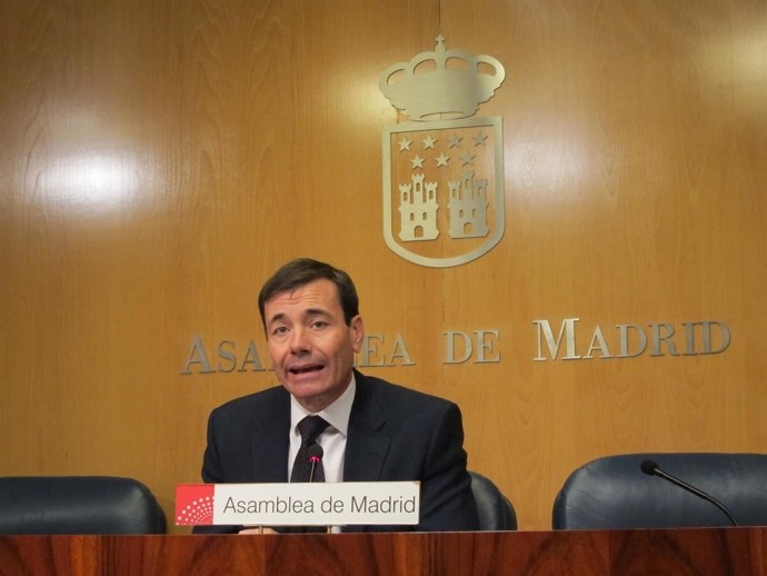 Tomás Gómez En Rueda De Prensa En La Asamblea De Madrid