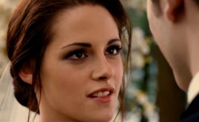 Kristen Stewart En El Trailer De La Saga Crepúsculo  Amanecer 