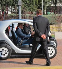 Sebastián pide al nuevo Gobierno que siga apoyando las ayudas para la adquisición de coches eléctricos