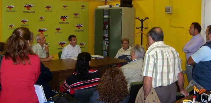 Pérez Noriega Se Reúne Con Vecinos Del Barrio La Hilera