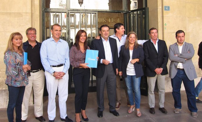 Presentación De La Candidatura Del PP De Alicante Al Congreso Y Al Senado