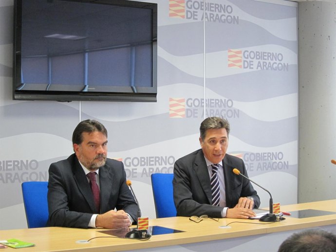 Rueda De Prensa Oliván (DGA) Y Francisco Valero