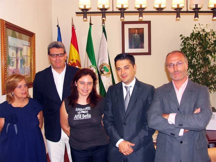 Firma Del Convenio Entre El Ayuntamiento Y La Caixa