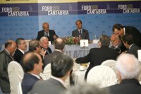 Diego vincula el futuro de Cantabria al resultado del 20N y afirma que el Gobierno está haciendo "dos presupuestos"