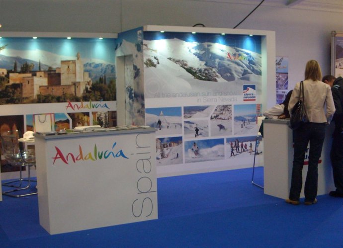 Promoción De Sierra Nevada Andalucía En Una Feria De Nieve
