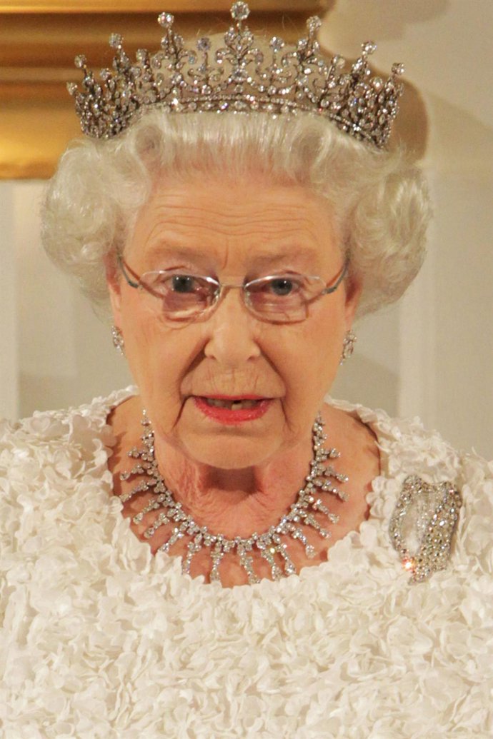 Reina Isabel II