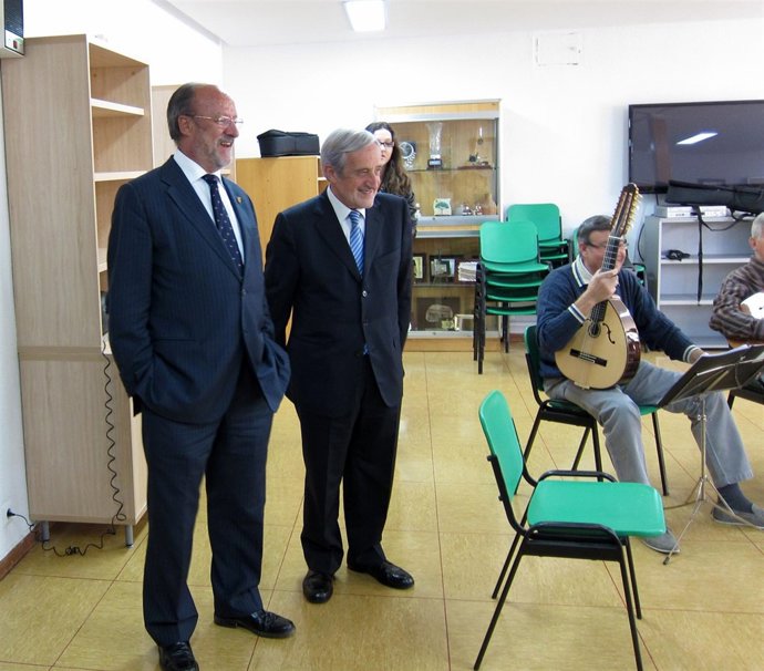León De La Riva Y Reverter En El Centro De Mayores Delicias