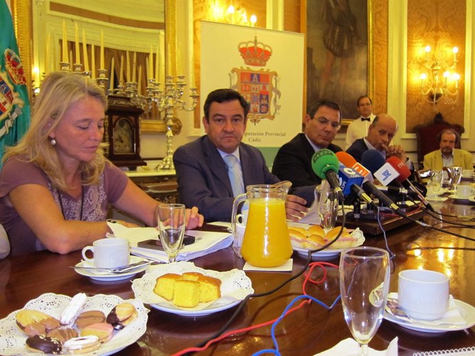 Jose Loaiza Durante Una Rueda De Prensa De Balance De Cien Días De Gobierno