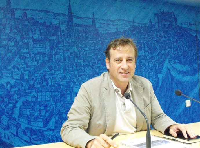 Rueda De Prensa Del Edil De IU Toledo