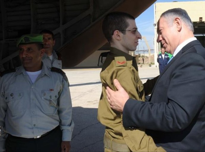 Netanyahu Saluda A Shalit