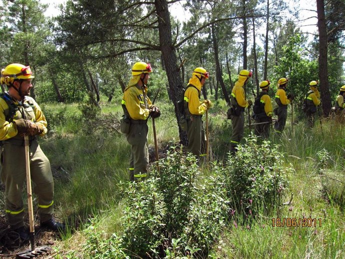 Brigada Contra Incendios Del MARM Se Prepara Para Luchar Contra El Fuego