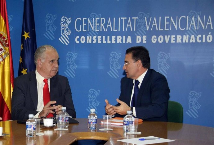 Reunión De Blasco Y Castellano