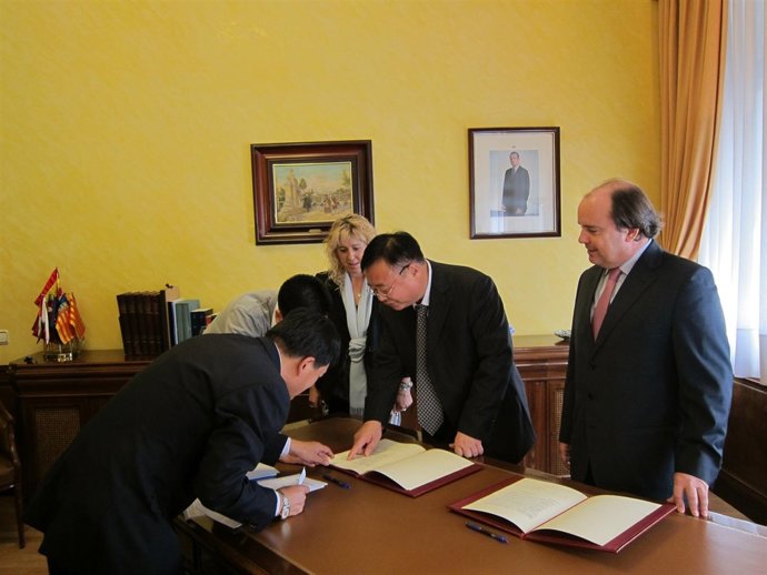 Firma Del Convenio De Colaboración