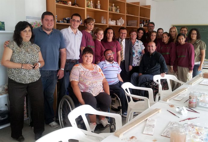 Heredia Se Reúne Con Discapacitados