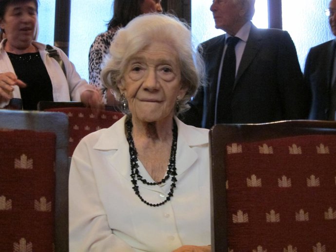 La Escritora Ana María Matute